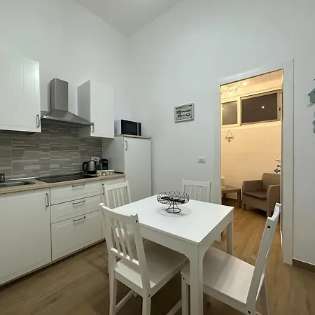 Apulia White House 59 아파트 바리