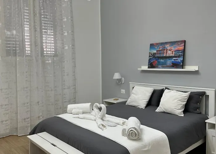 Apulia White House 59 * 바리